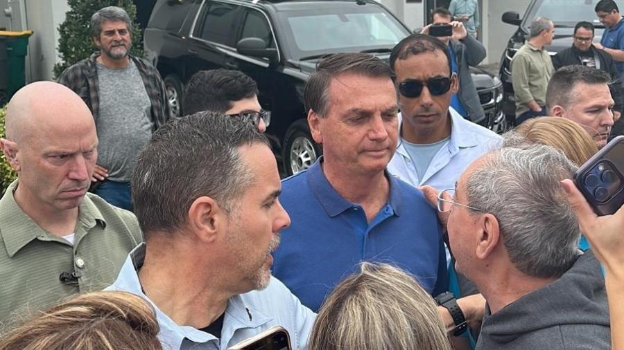 Bolsonaro Transferiu R 800 Mil Aos EUA Onde Aguardaria Tentativa De